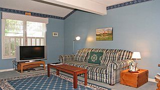 17 - 1580 Lancaster Dr, Oakville, L6H2Z5 | Image 2