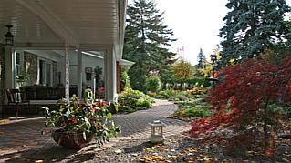 145 Wolfdale Ave, Oakville, L6L4R9 | Image 2