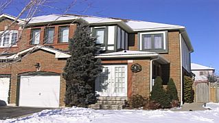 Semi-Detached House sold at 657 Thompson Road, Milton, L9T5W8 - Beaty - MLS: O1281673