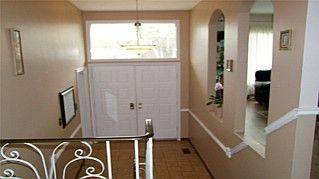 2101 Parkway Dr, Burlington, L7P1S5 | Image 2