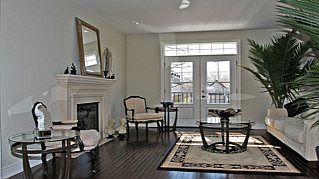 1 - 117 Nelson St, Oakville, L6L3J1 | Image 2