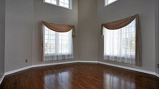 2523 Highmount Cres, Oakville, L6M4Z1 | Image 2