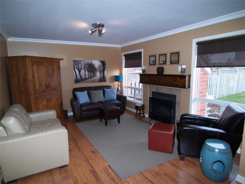 1556 Harwood Dr, Milton, L9T5K1 | Image 2
