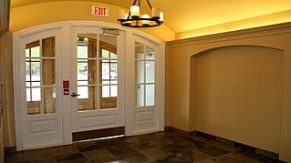 305 - 459 Kerr St, Oakville, L6K3C2 | Image 2