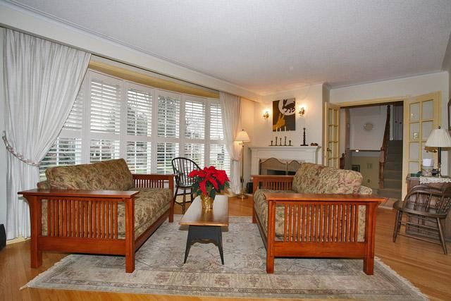 1551 Warland Rd, Oakville, L6L 1N4 | Image 2