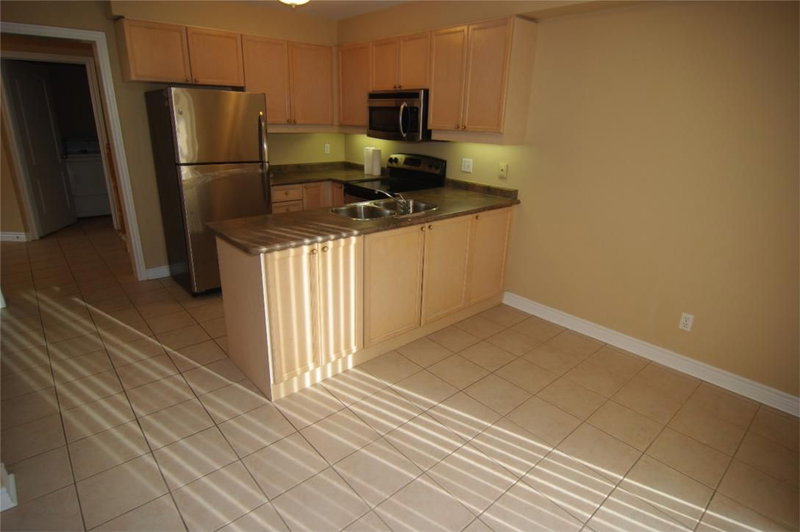 1 - 2250 Rockingham Dr, Oakville, L6H 6J3 | Image 3