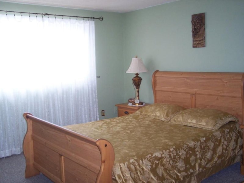 116 - 1538 Lancaster Dr, Oakville, L6H-2Z3 | Image 3