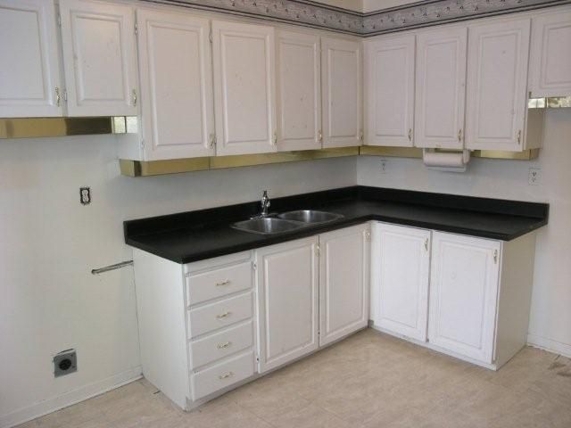 2224 Marine Dr, Oakville, L6L3K3 | Image 2