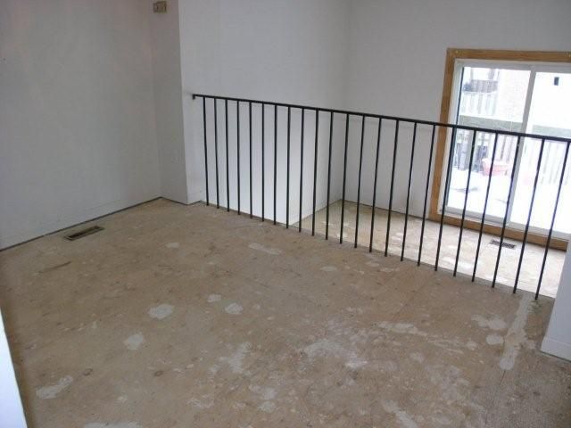 2224 Marine Dr, Oakville, L6L3K3 | Image 3