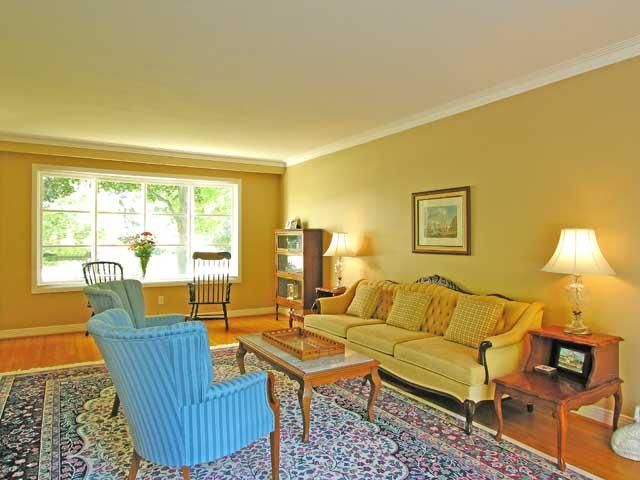 150 Wolfdale Ave, Oakville, L6L4S1 | Image 2