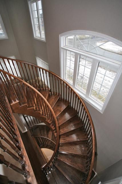 2523 Highmount Cres, Oakville, L6M4Z1 | Image 2