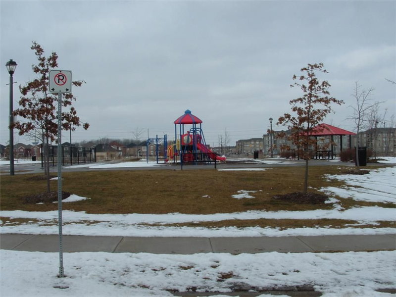 256 Sherwood Rd, Milton, L9T 7C3 | Image 3