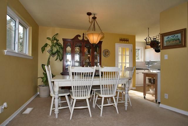 444 Seabourne Dr, Oakville, L6L4G2 | Image 3