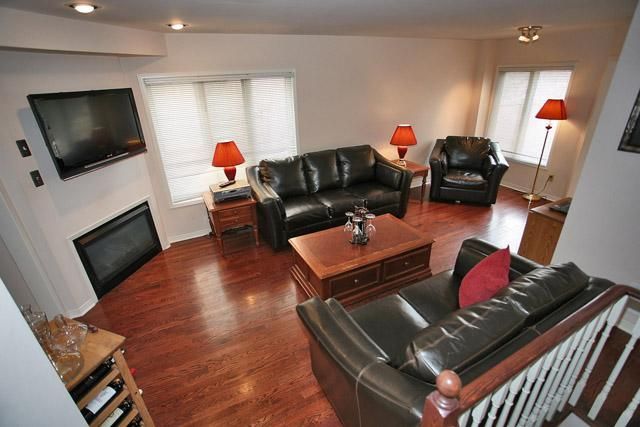 1156 Westview Terr, Oakville, L6M3M1 | Image 3