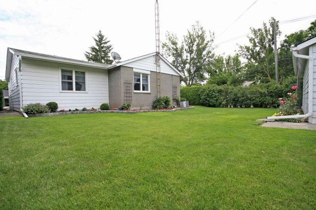 135 Ringwood Rd, Oakville, L6H 1K3 | Image 2