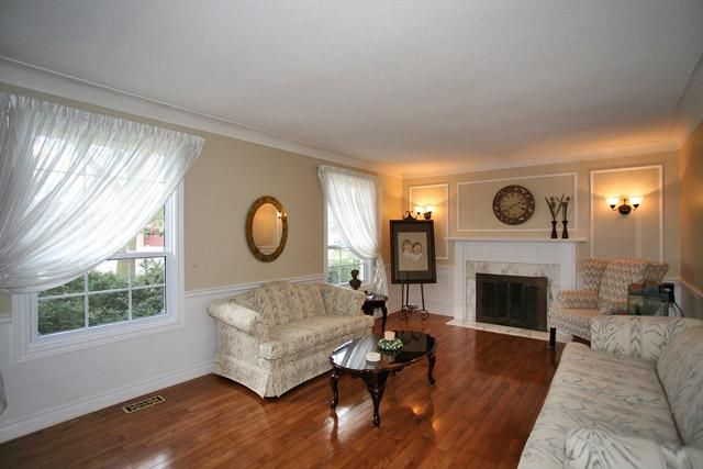 1 Acredale Dr, Hamilton, L0R 1H2 | Image 2