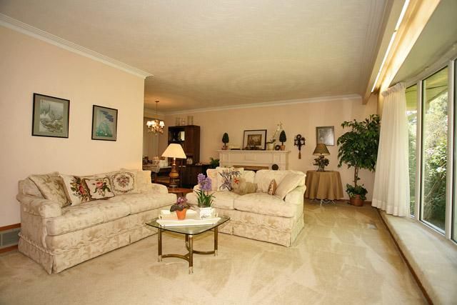 207 Penn Dr, Burlington, L7N 2B6 | Image 3