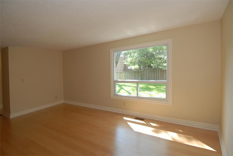 4 - 661 Francis Rd, Burlington, L7T 3X6 | Image 2