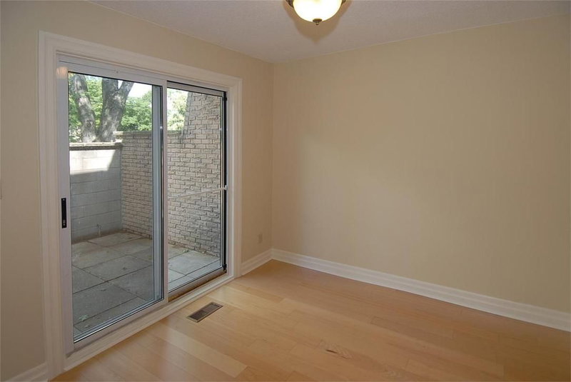 4 - 661 Francis Rd, Burlington, L7T 3X6 | Image 3