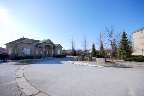 313 - 1451 Walkers Line, Burlington, L7M 4P1 | Image 3