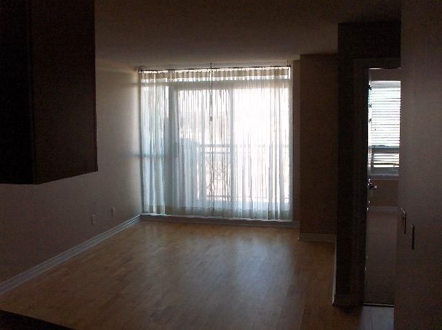 902 - 2365 Central Park Dr, Oakville, L6H 0C7 | Image 2