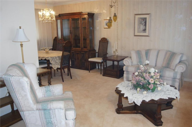 2144 Sandringham Dr, Burlington, L7P 1T9 | Image 3