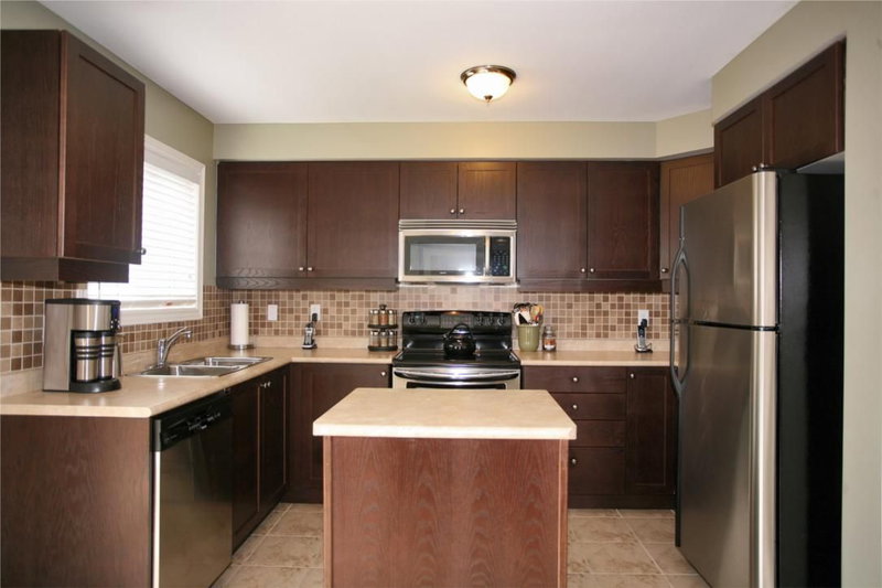 4861 Verdi St, Burlington, L7M 0H4 | Image 3