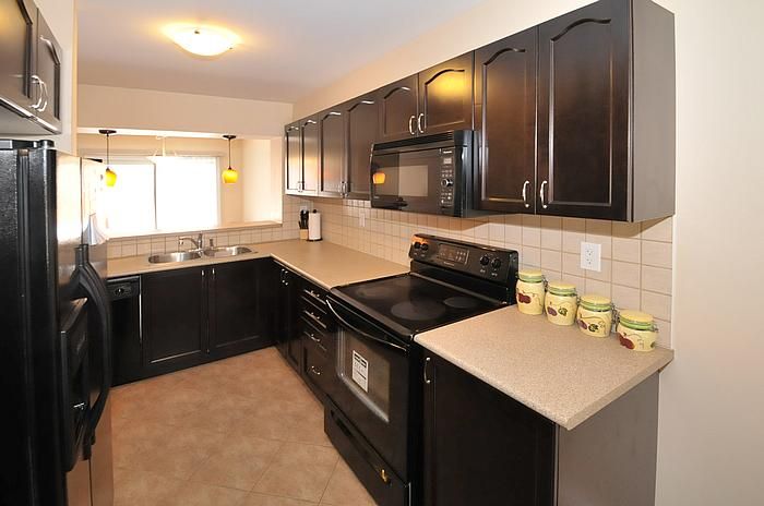 67 Gleave Terr, Milton, L9T 7B7 | Image 2