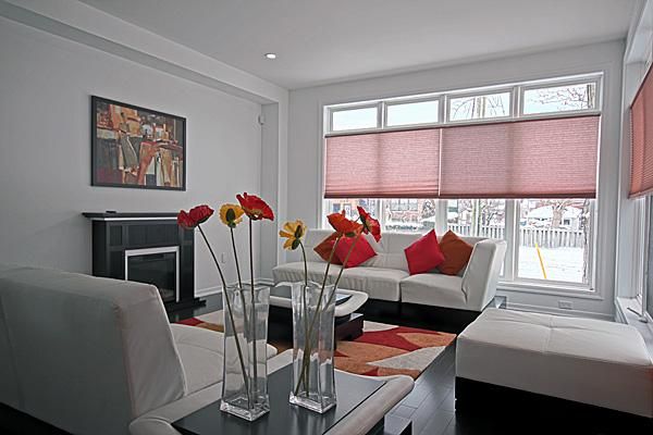 338 Woodale Ave, Oakville, L6K2N7 | Image 2