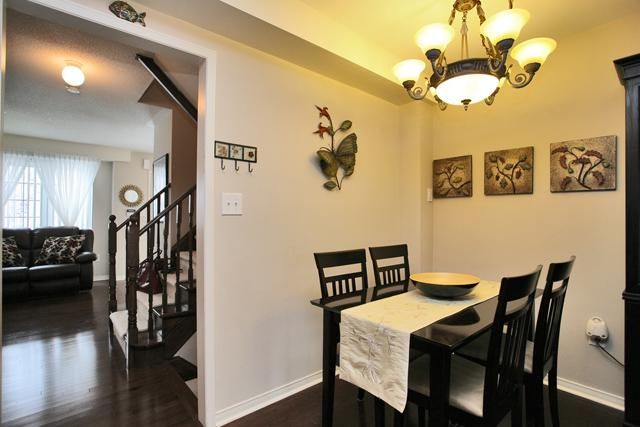 2412 Curtis Rd, Burlington, L7L 7M3 | Image 3