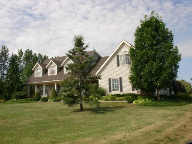 2330 Centre St, Pelham, L0S 1M0 | Image 2