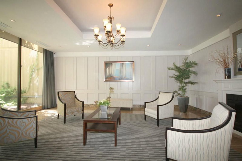 708 - 1359 White Oaks Blvd, Oakville, L6H 2R8 | Image 3