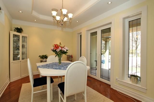 366 Winston Rd, Oakville, L6L 4W5 | Image 3