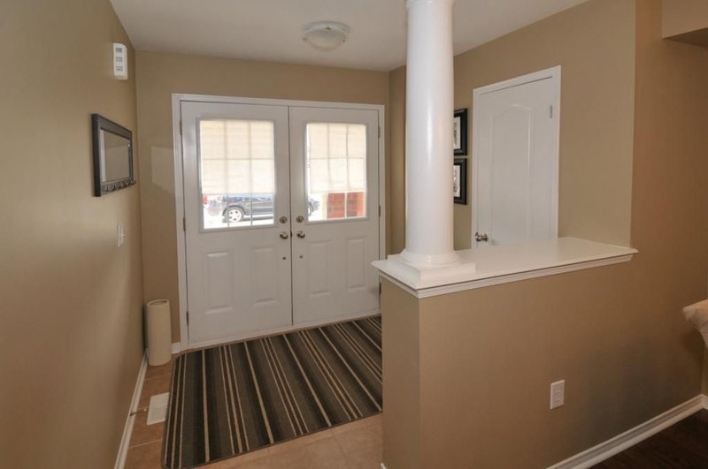 3221 Sharp Rd, Burlington, L7M 0H7 | Image 2