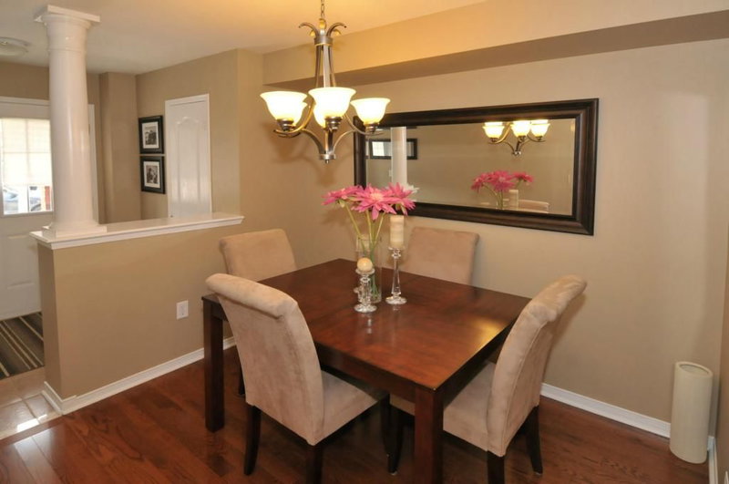 3221 Sharp Rd, Burlington, L7M 0H7 | Image 3