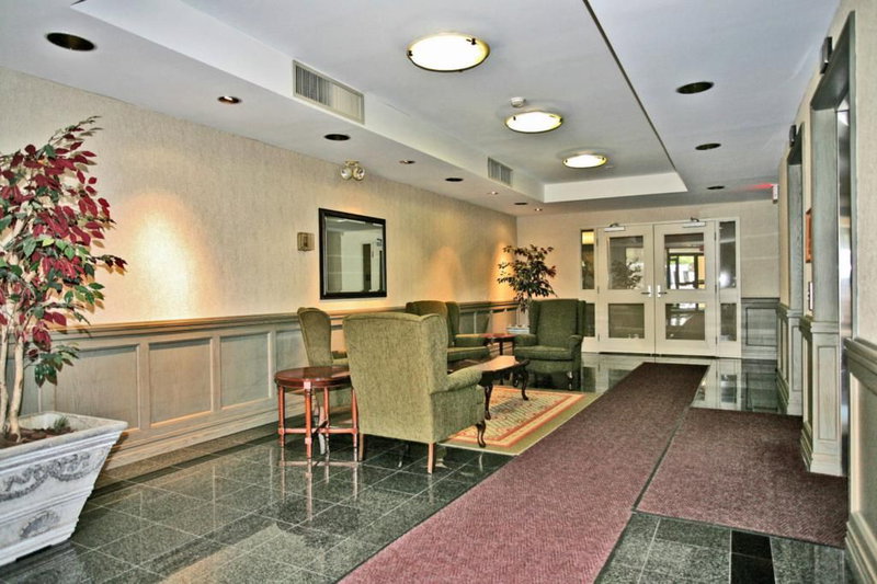 409 - 2199 Sixth Line, Oakville, L6H 5V | Image 2