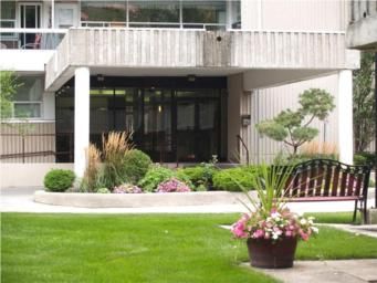 1203 - 2263 Marine Dr, Oakville, L6L 5K1 | Image 2