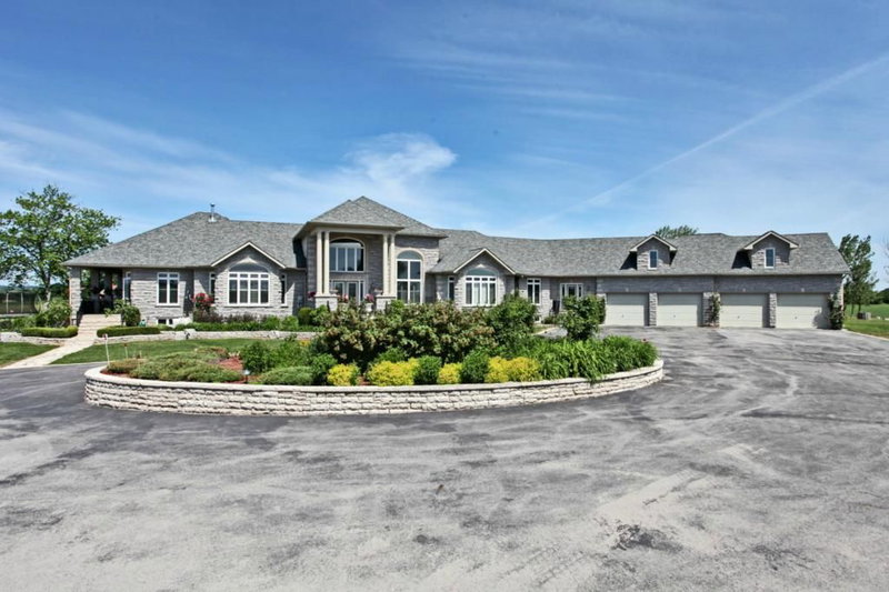 5431 Appleby Line, Burlington, L7M 0P3 | Image 2