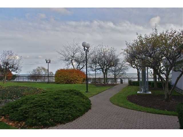 1401 - 2180 Marine Dr, Oakville, L6L 5V2 | Image 3