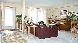 2287 Kingfisher Crt, Oakville, L6M3Z3 | Image 3