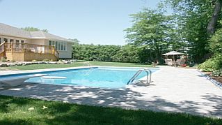 1260 Braeside Dr, Oakville, L6T2A4 | Image 2