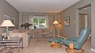 2253 Constance Dr, Oakville, L6J5L8 | Image 2