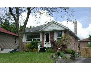 Detached House sold at 18 Agnes Street, Barrie, Ontario, L4M 2S2 - Wellington - MLS: S0403958