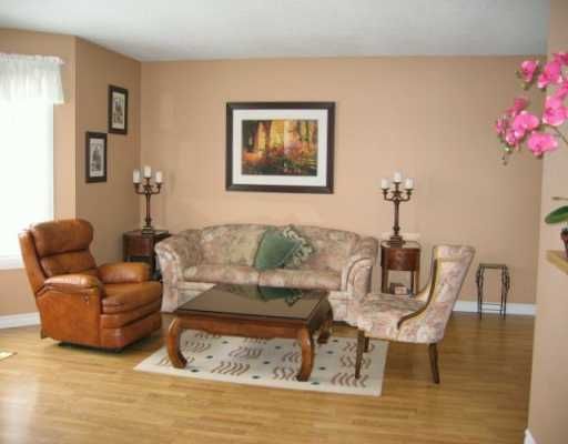 12 Elizabeth St, Barrie, L4N 6L8 | Image 2