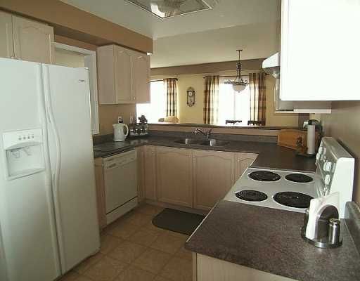 134 Brucker Rd, Barrie, L4N 8H8 | Image 2