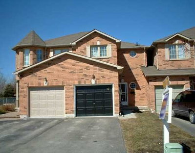 Townhouse sold at 17 Bruce Crescent, Barrie, Ontario, L4N 8T8 - Bayshore - MLS: S0702094