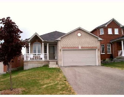Detached House sold at 7 Stanley Street, Barrie, Ontario, L4M 6V2 - East Bayfield - MLS: S0706442