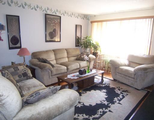 B11 - 63 Ferris Lane, Barrie, L4M 5C4 | Image 3