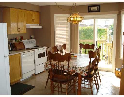 19 Leslie Ave, Barrie, L4N 9N9 | Image 2