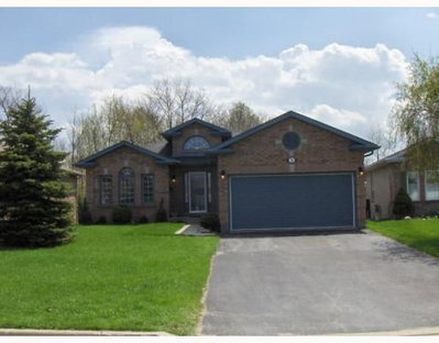 Detached House sold at 3 Maw Court, Barrie, Ontario, L4N 7X7 - Northwest - MLS: S0903636